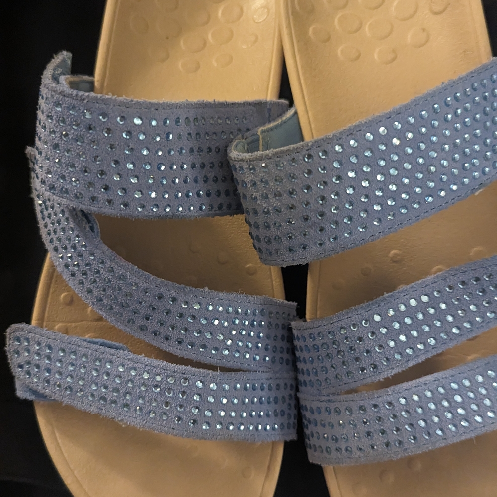 Vionic Sandals. Sold As A Bundle Of 3 Pairs